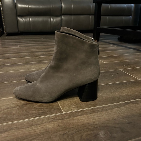 Millie’s suede boots - Picture 9 of 15